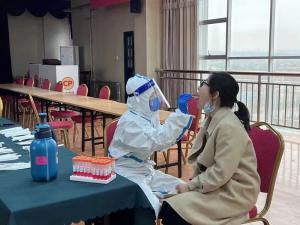 抗疫保供，我們?nèi)σ愿埃? class=